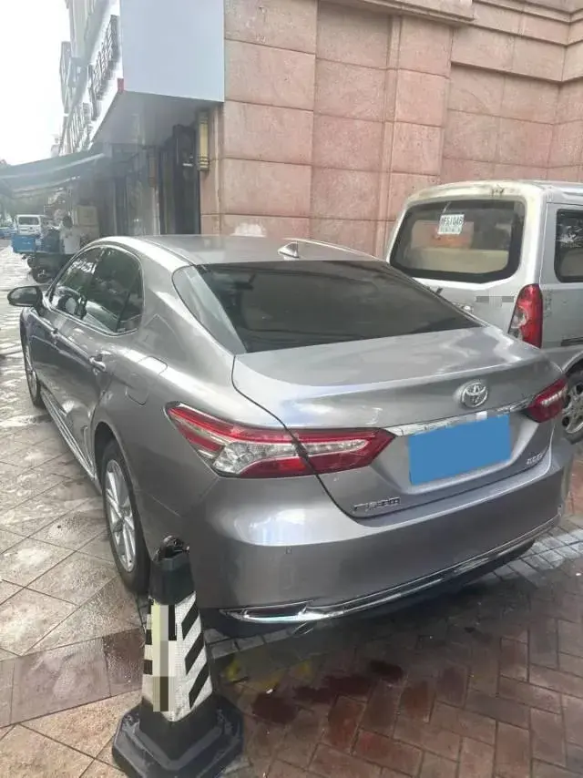 2023 TOYOTA CAMRY thumbnail 4