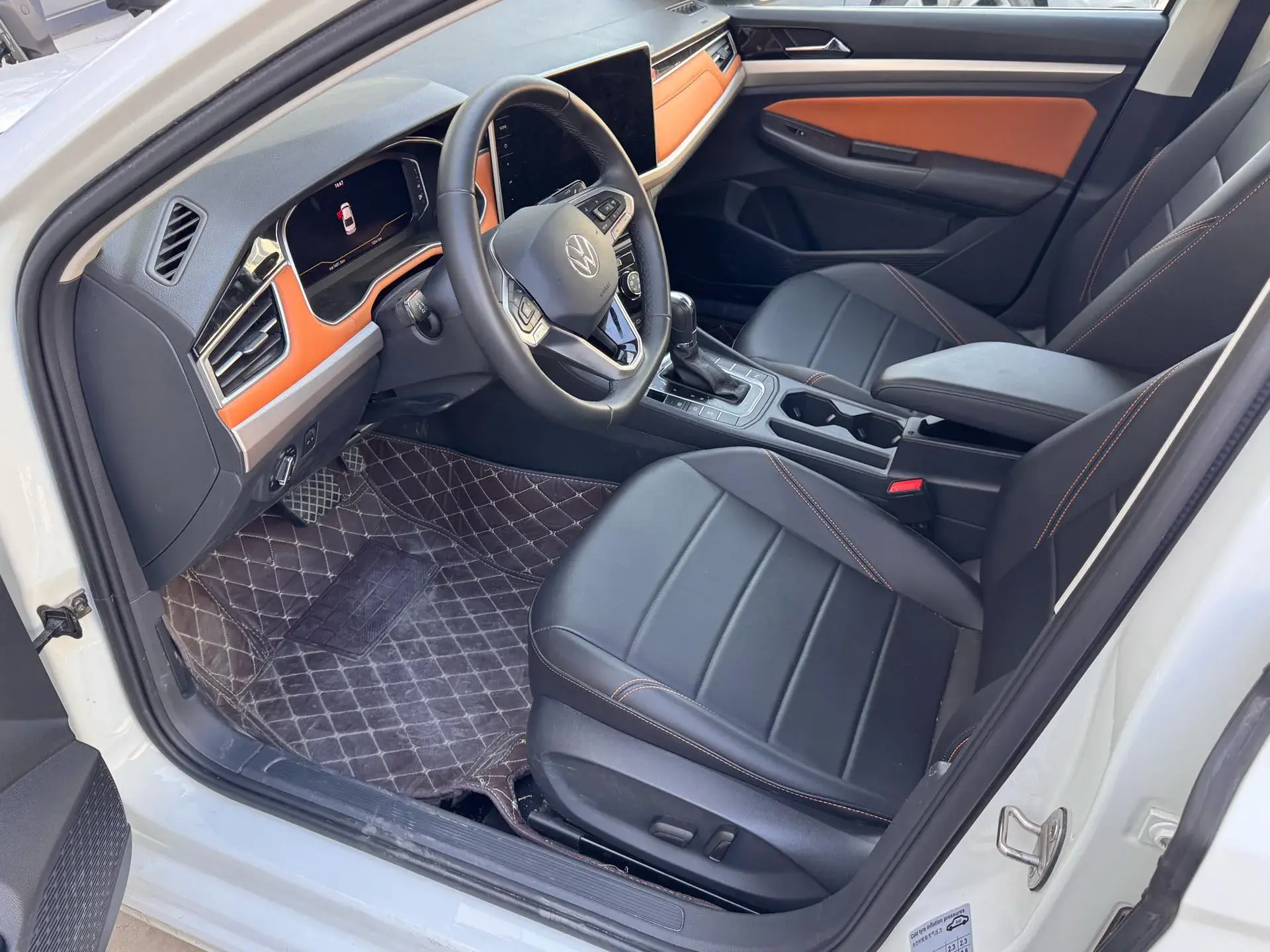 2023 VOLKSWAGEN BORA thumbnail 2