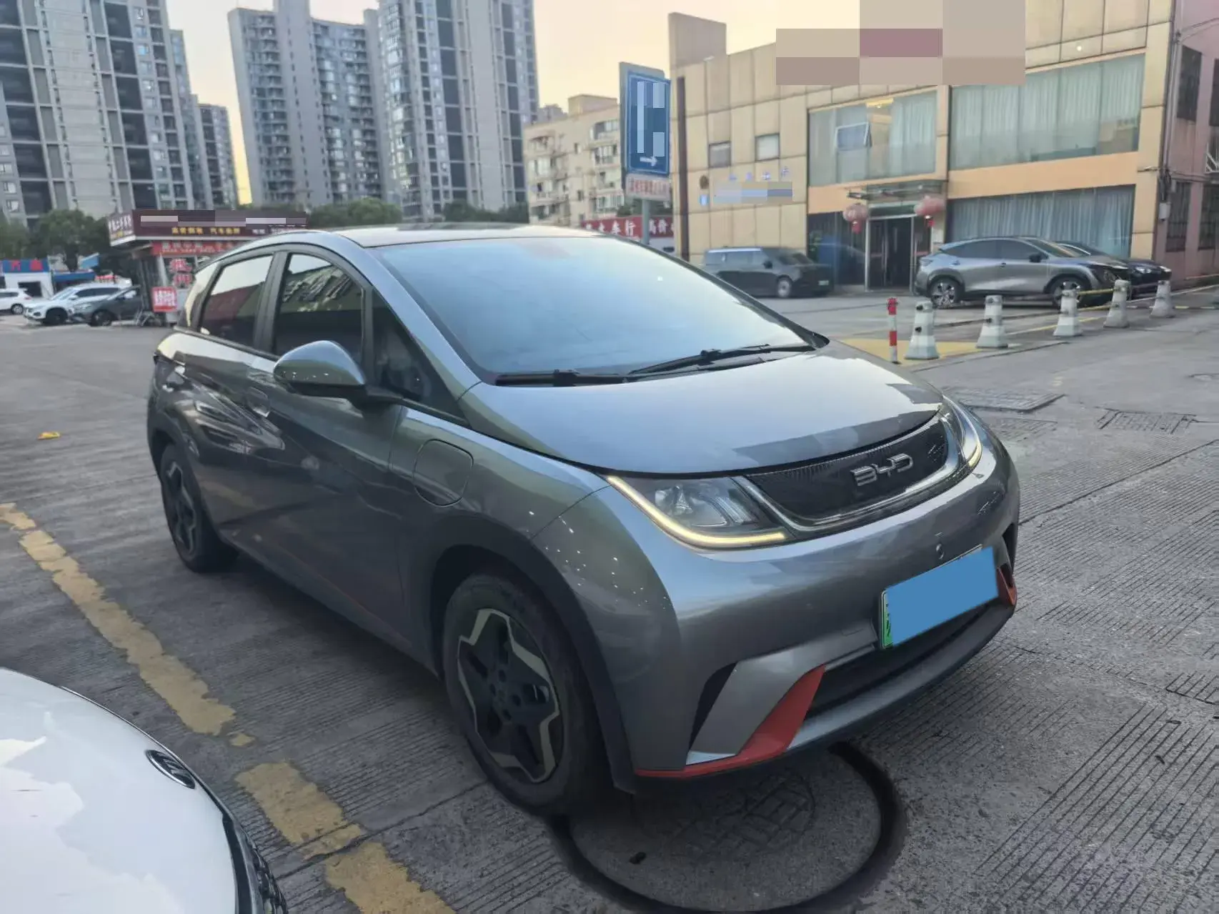 2021 BYD DOLPHIN thumbnail 3