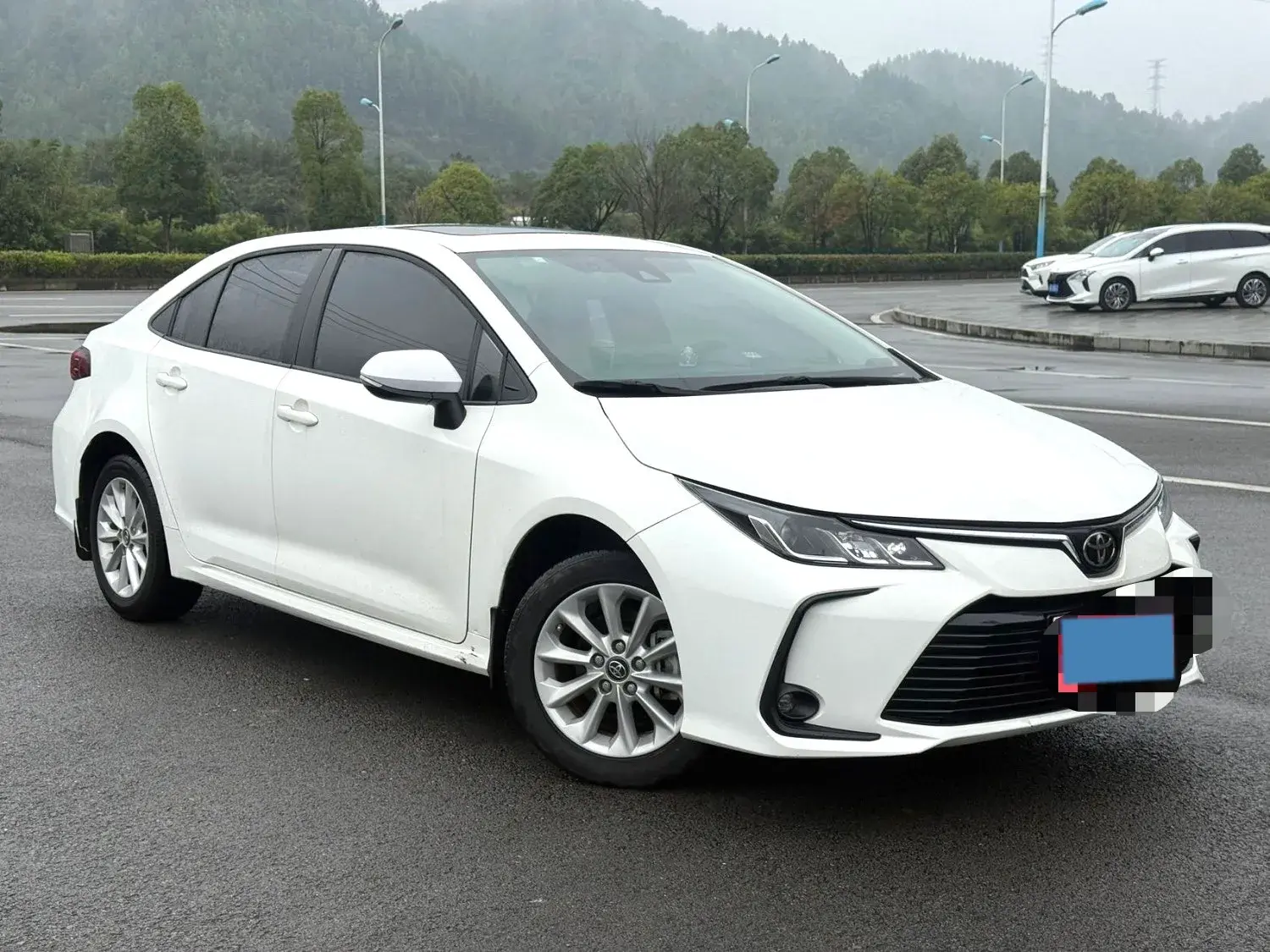 2023 TOYOTA COROLLA thumbnail 2