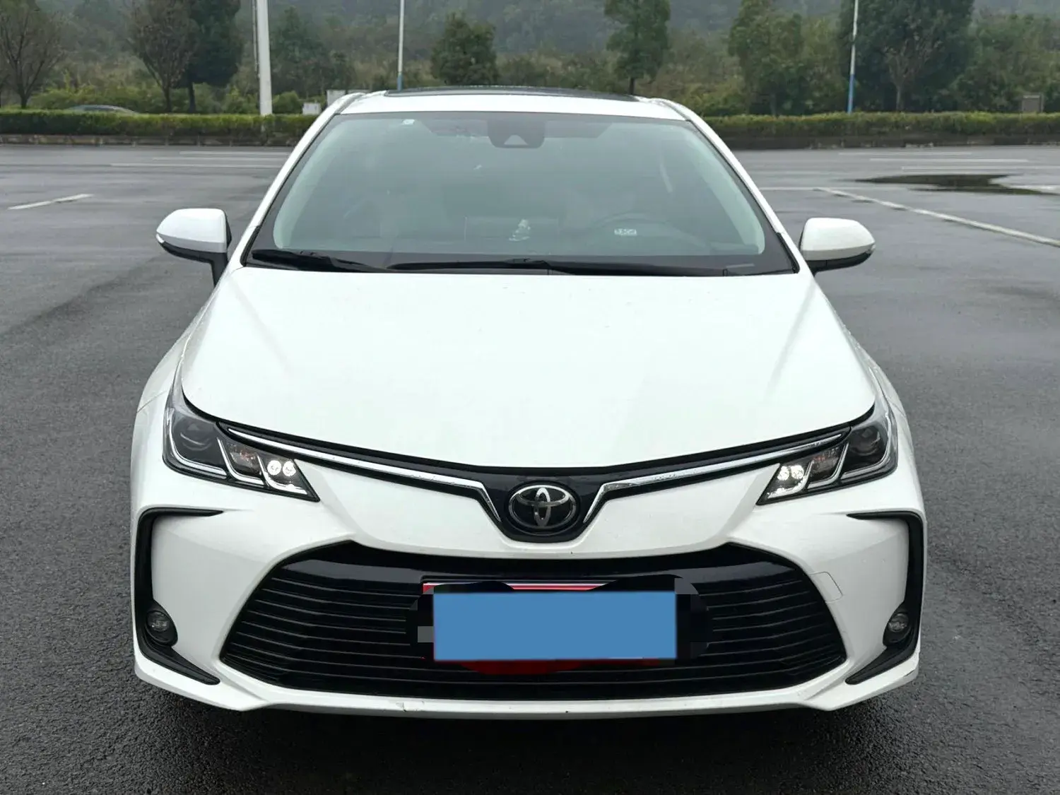 2023 TOYOTA COROLLA thumbnail 3