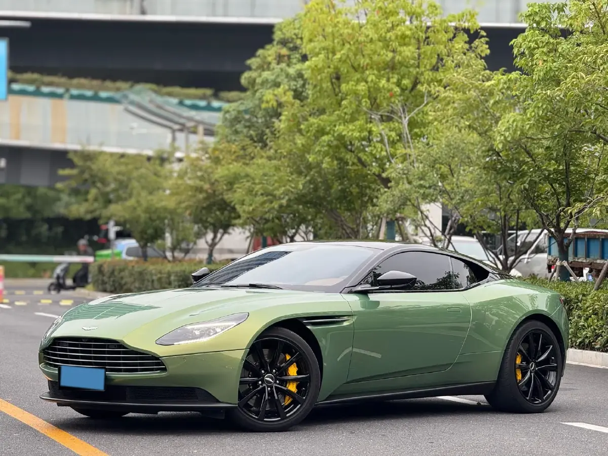 2017 Aston Martin DB11 4.0T 510HP V8 8AT