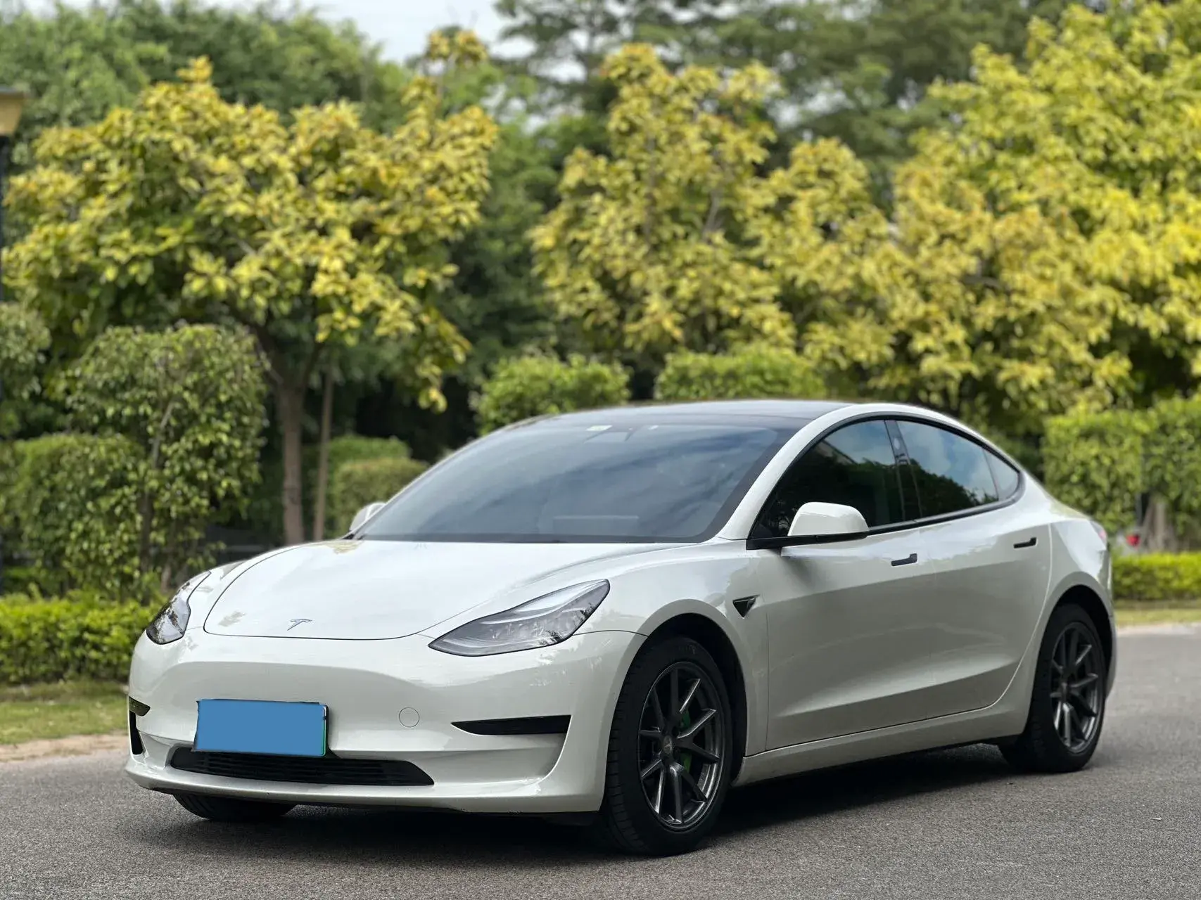 2021 TESLA MODEL view 1