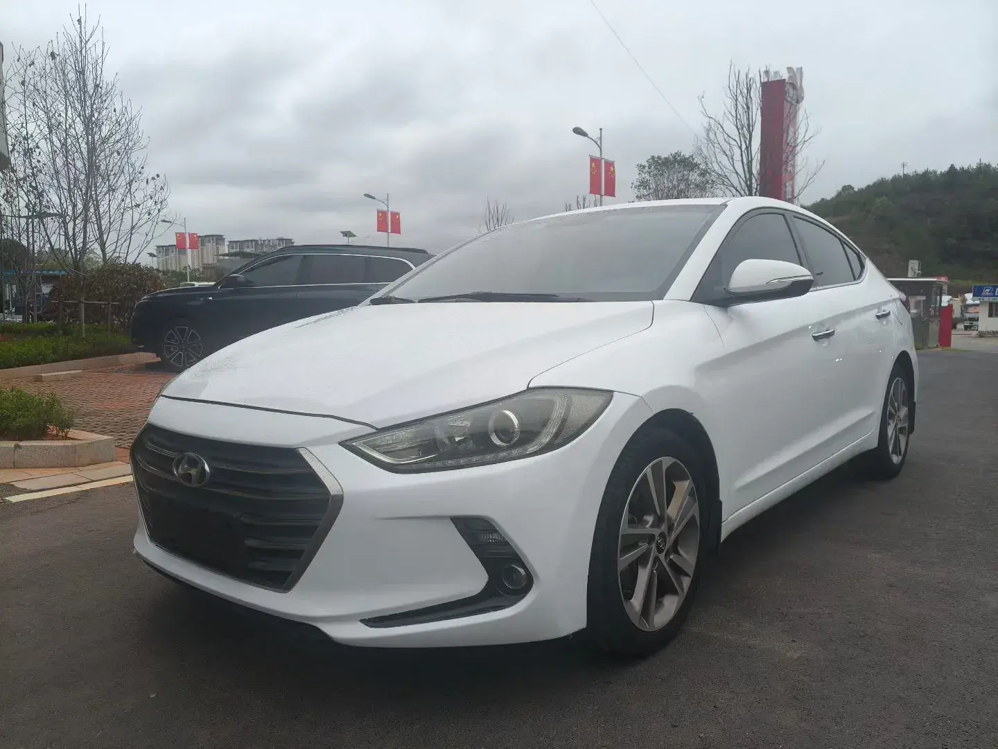 2018 HYUNDAI ELANTRA view 1