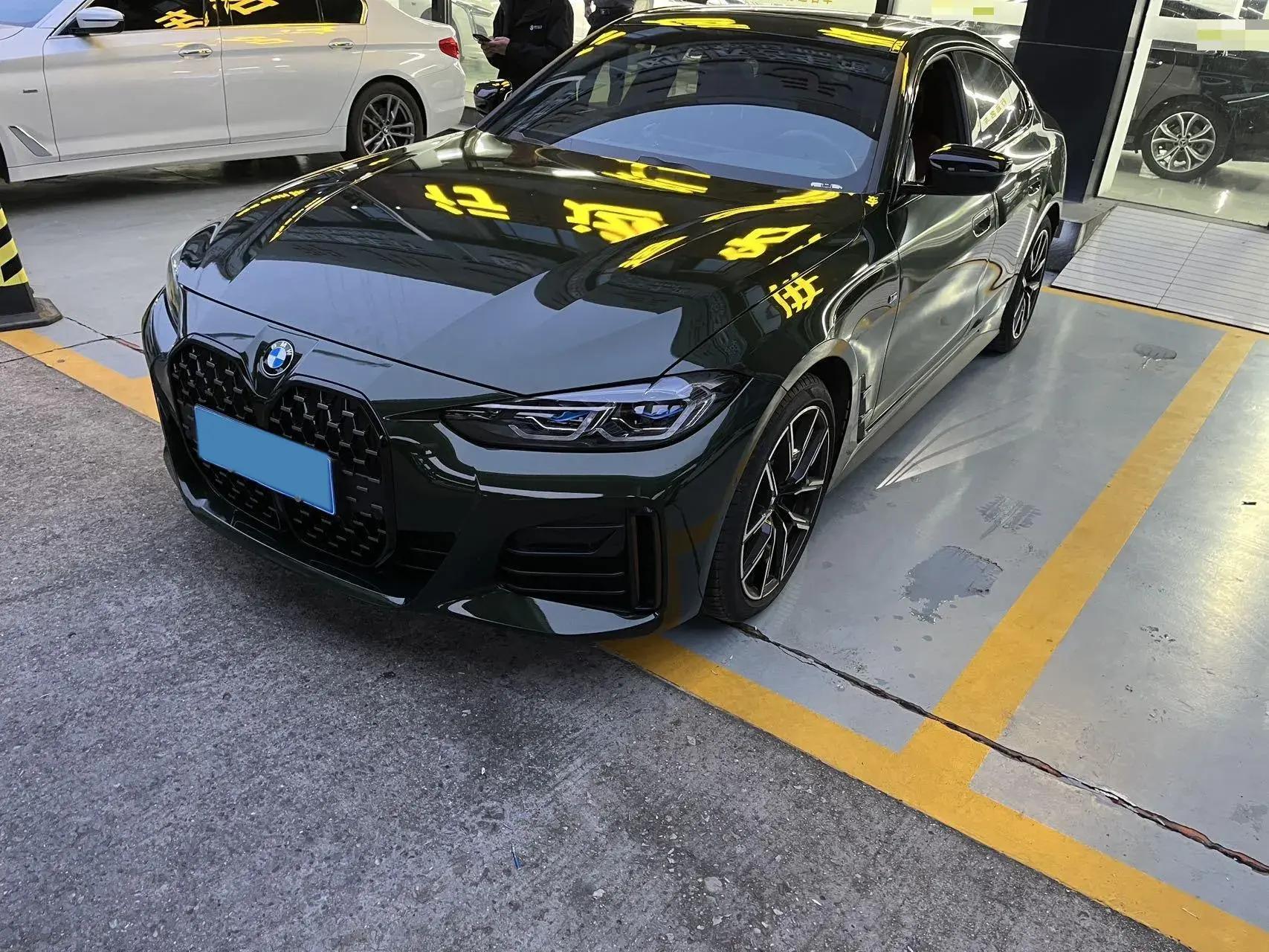 2023 BMW 2 view 1