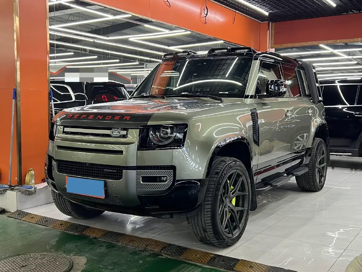 2023 Land Rover Defender 3.0T 400HP L6 8AT