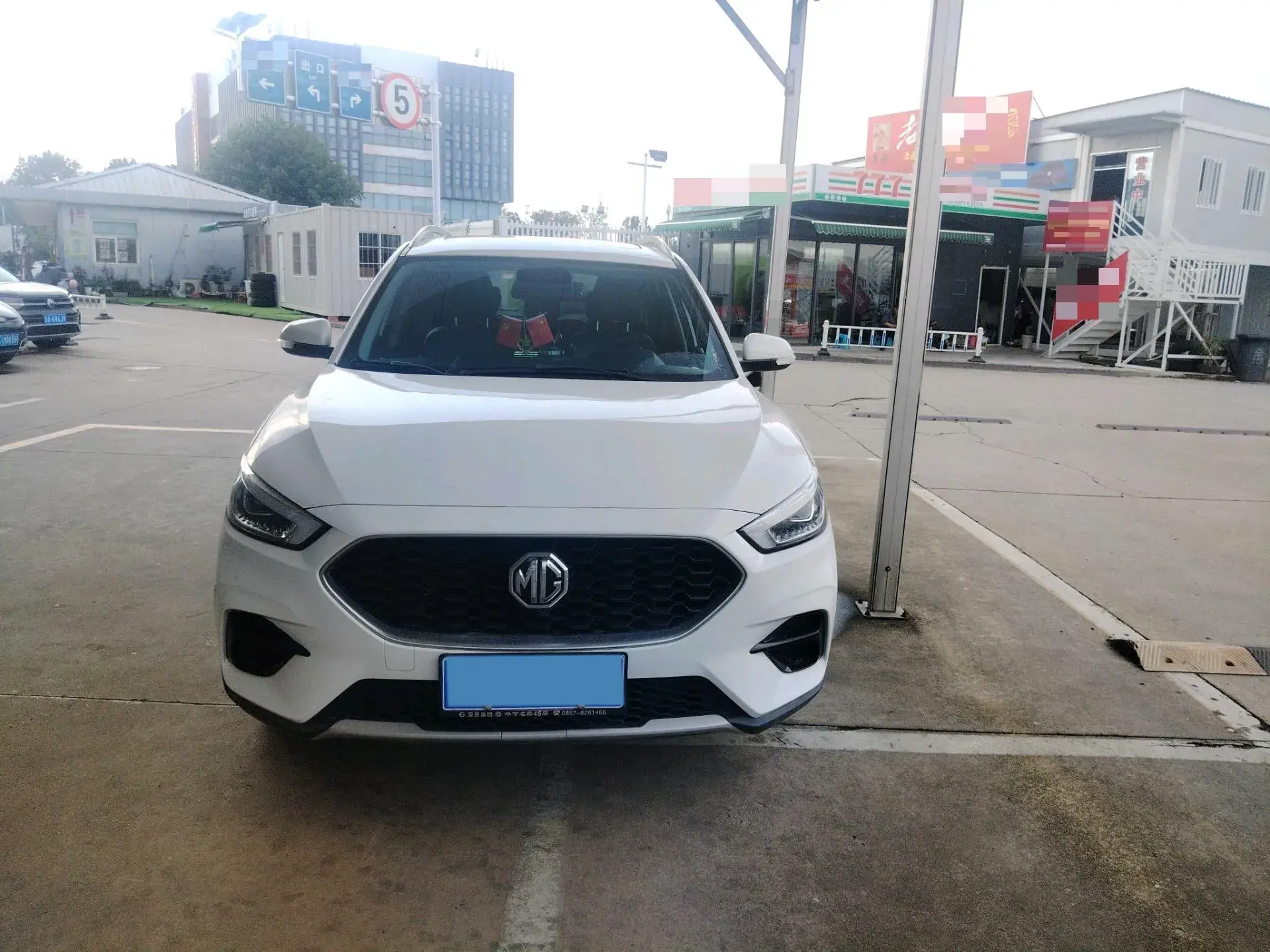 2022 MG ZS thumbnail 2