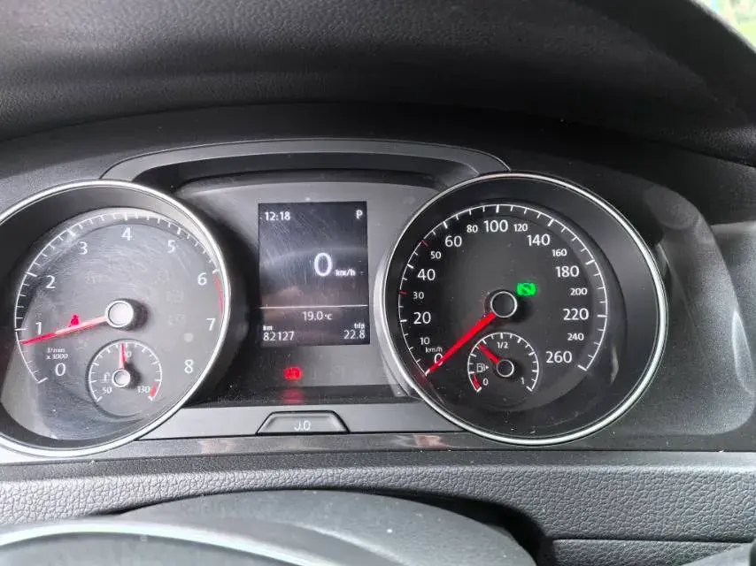 2018 VOLKSWAGEN GOLF thumbnail 2