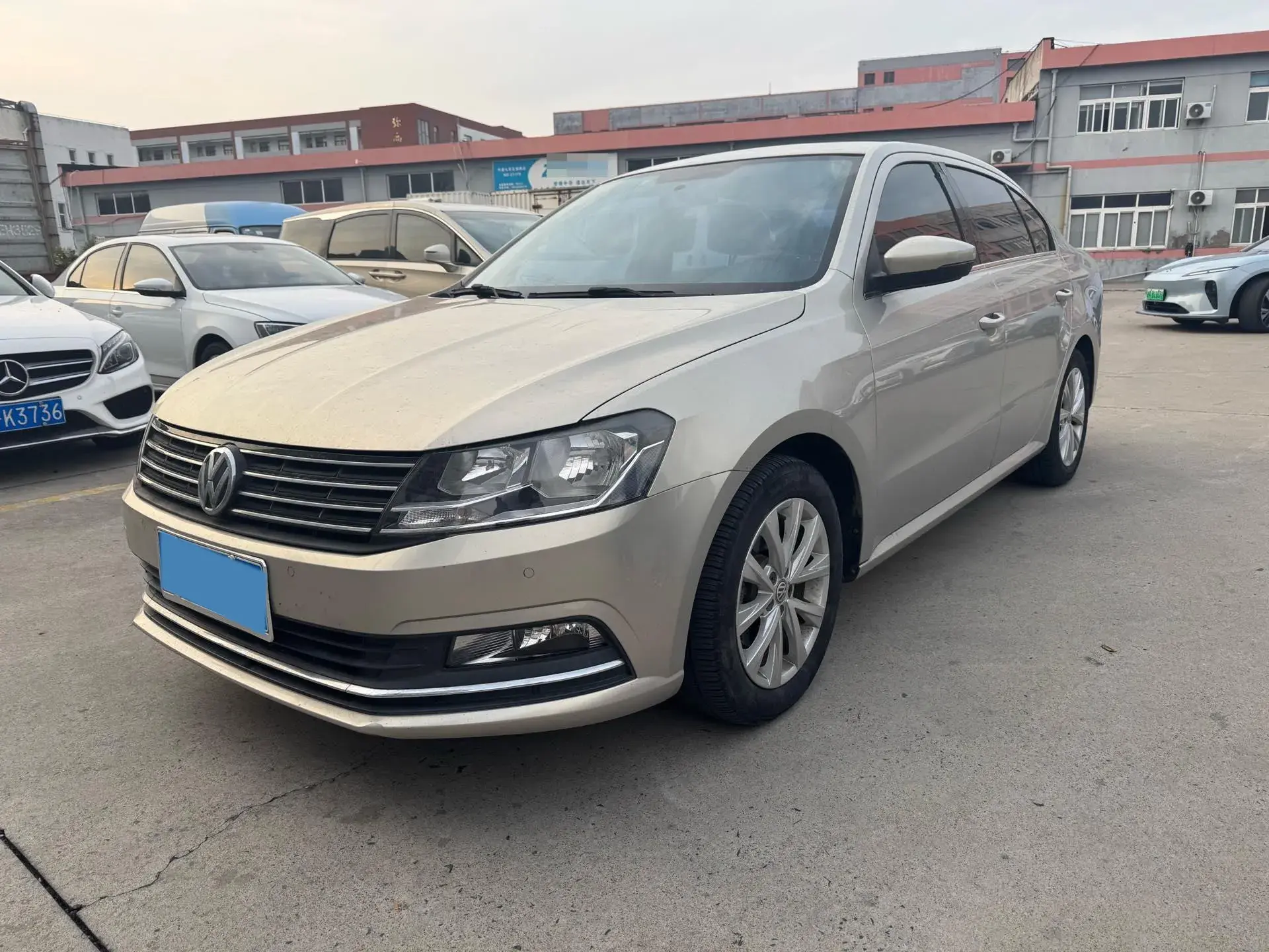 2017 VOLKSWAGEN LAVIDA view 1