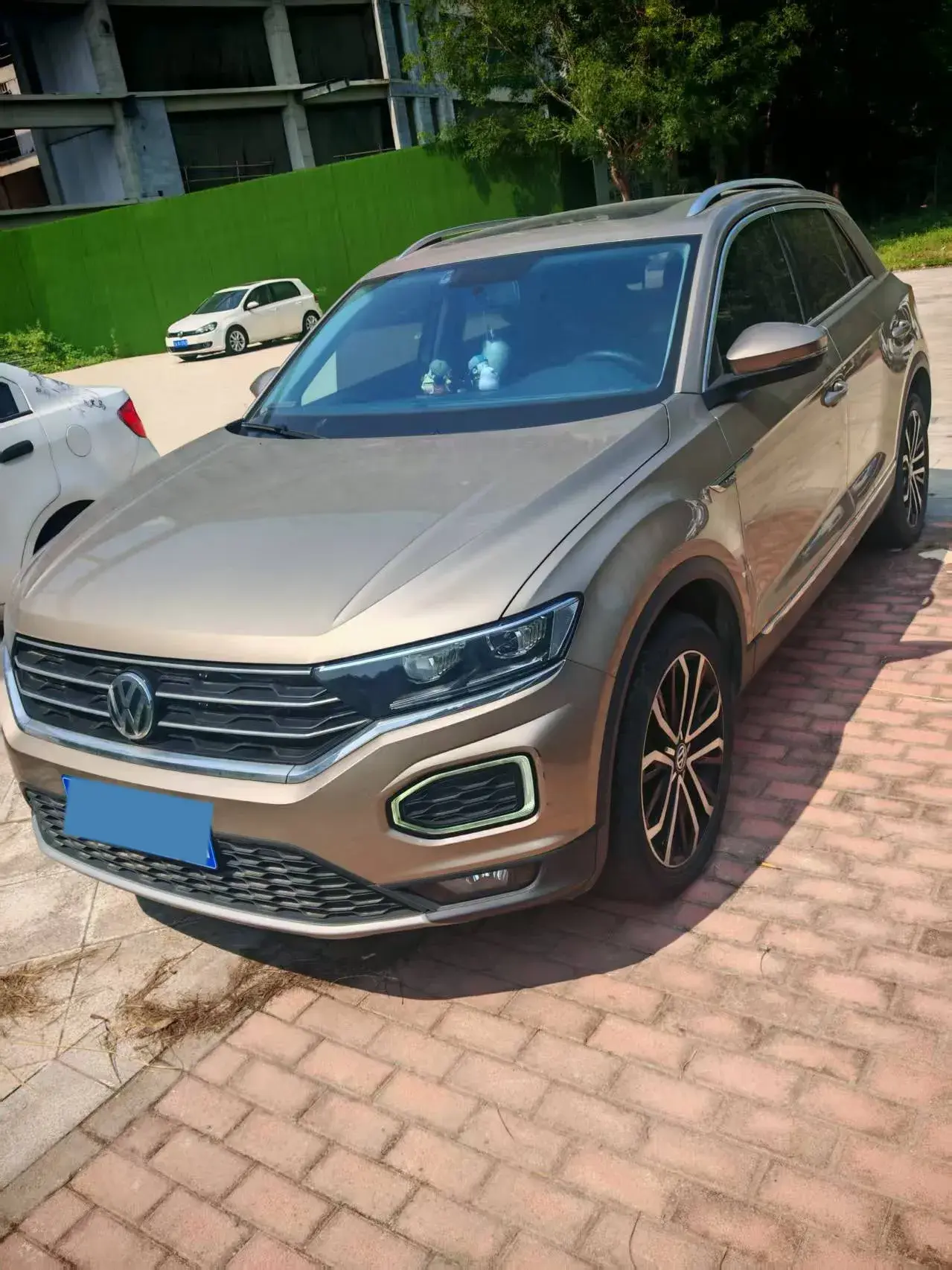 2021 VOLKSWAGEN T-ROC view 1