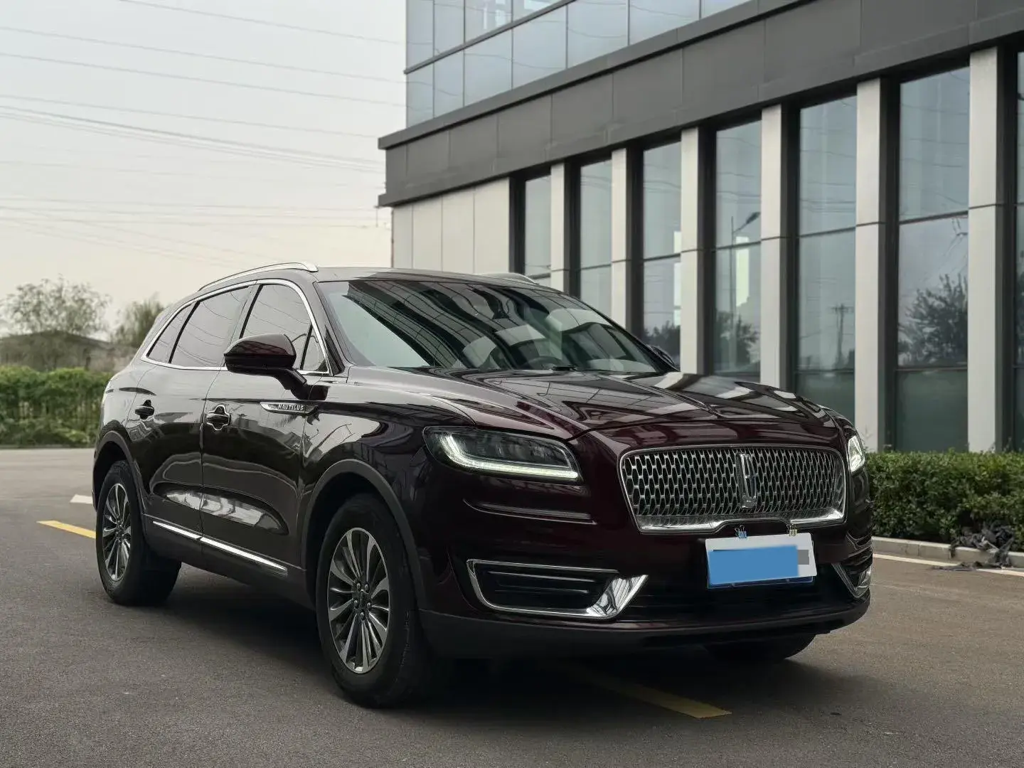 2019 LINCOLN NAUTILUS thumbnail 3