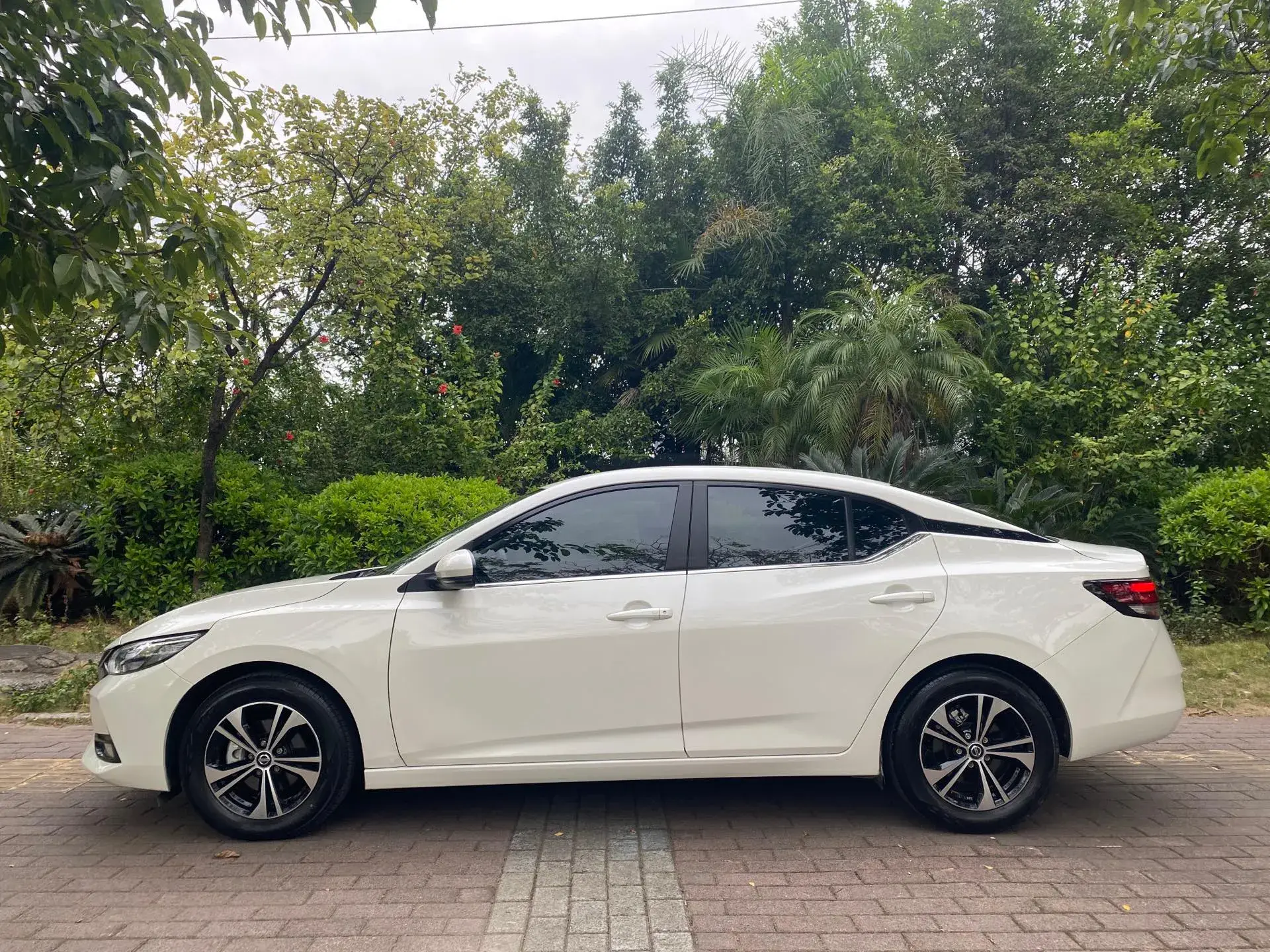 2022 NISSAN SYLPHY thumbnail 4