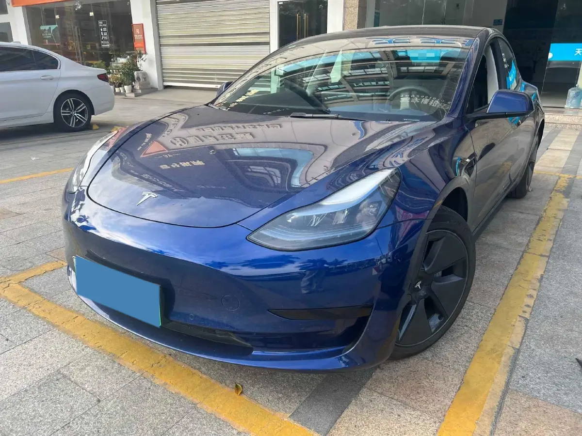 2022 Tesla Model 3 BEV 60KWH