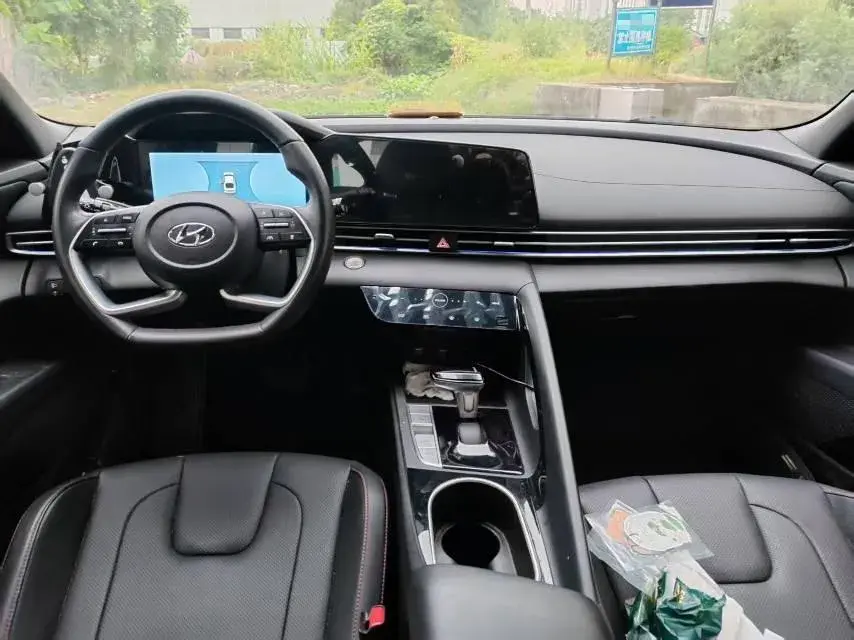 2022 HYUNDAI ELANTRA thumbnail 4