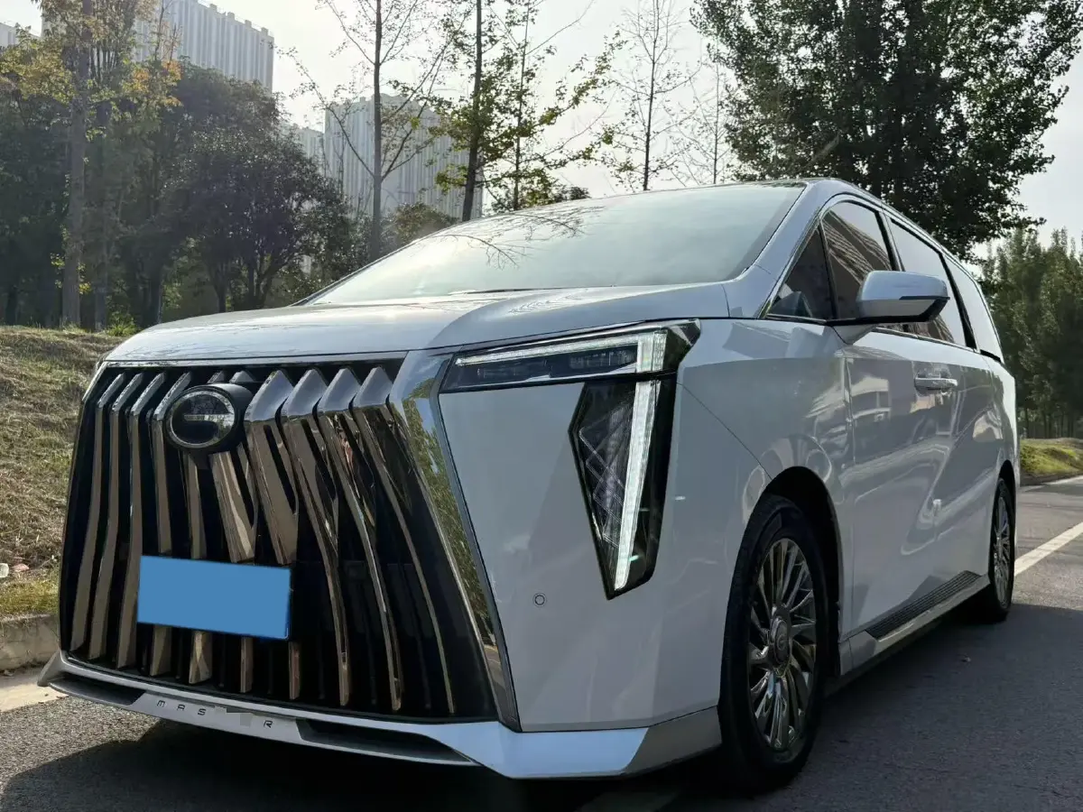 2023 GAC Trumpchi M8 2.0T 190HP L4 E-CVT Hybrid