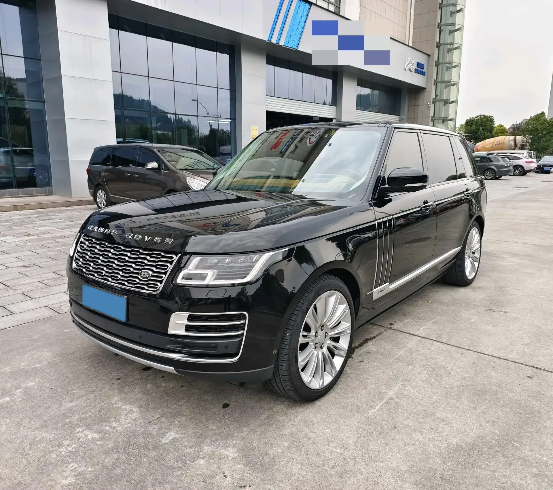 2021 LAND ROVER view 1