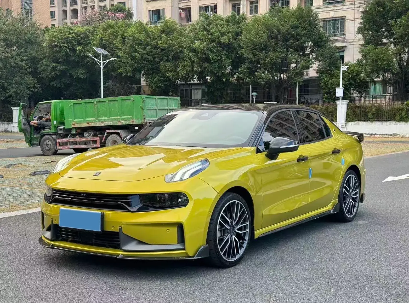 2020 LYNK&CO 03 view 1