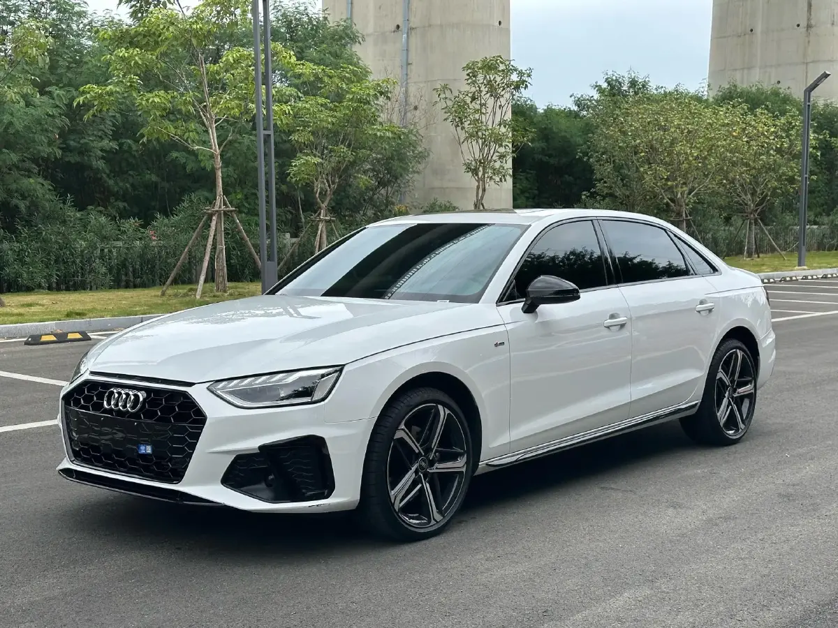 2024 Audi A4L 2.0T 190HP L4 7DCT