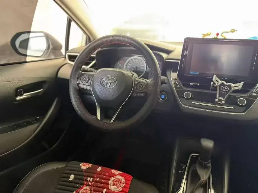 2021 TOYOTA COROLLA thumbnail 4