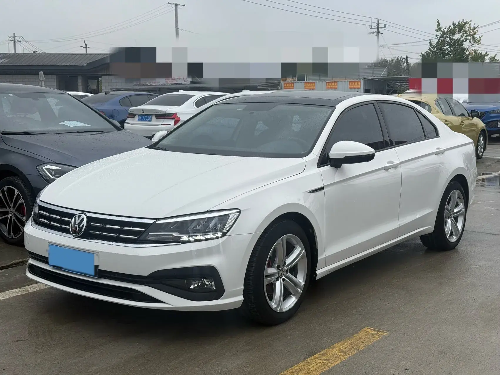 2021 VOLKSWAGEN LAMANDO view 1