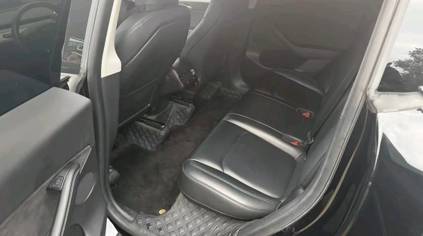 2022 TESLA MODEL thumbnail 3