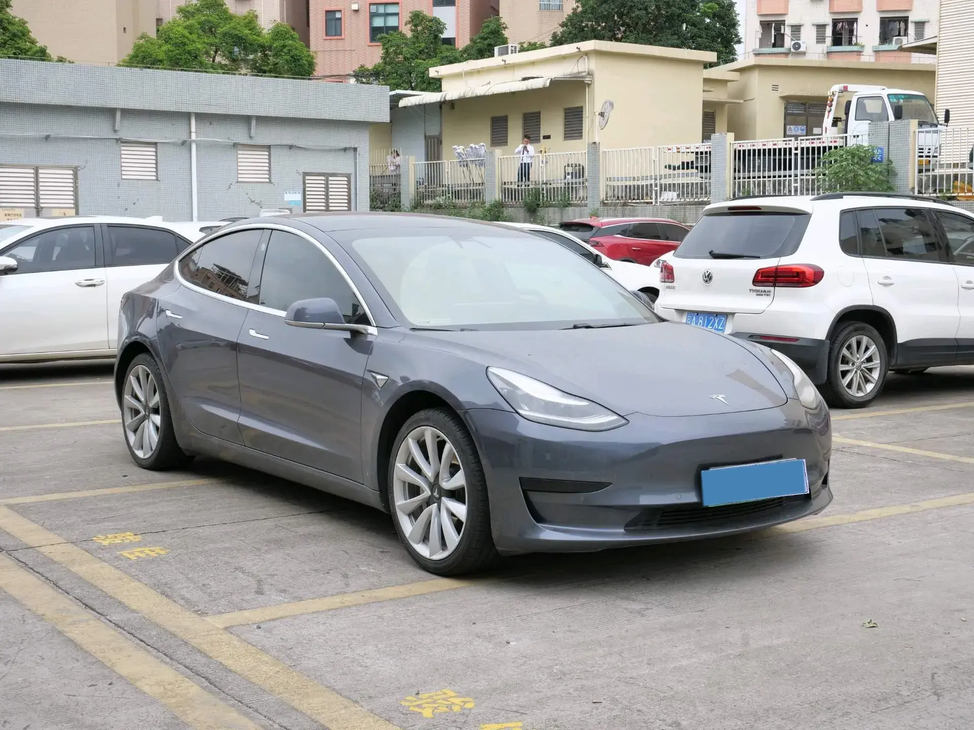 2019 TESLA MODEL thumbnail 3