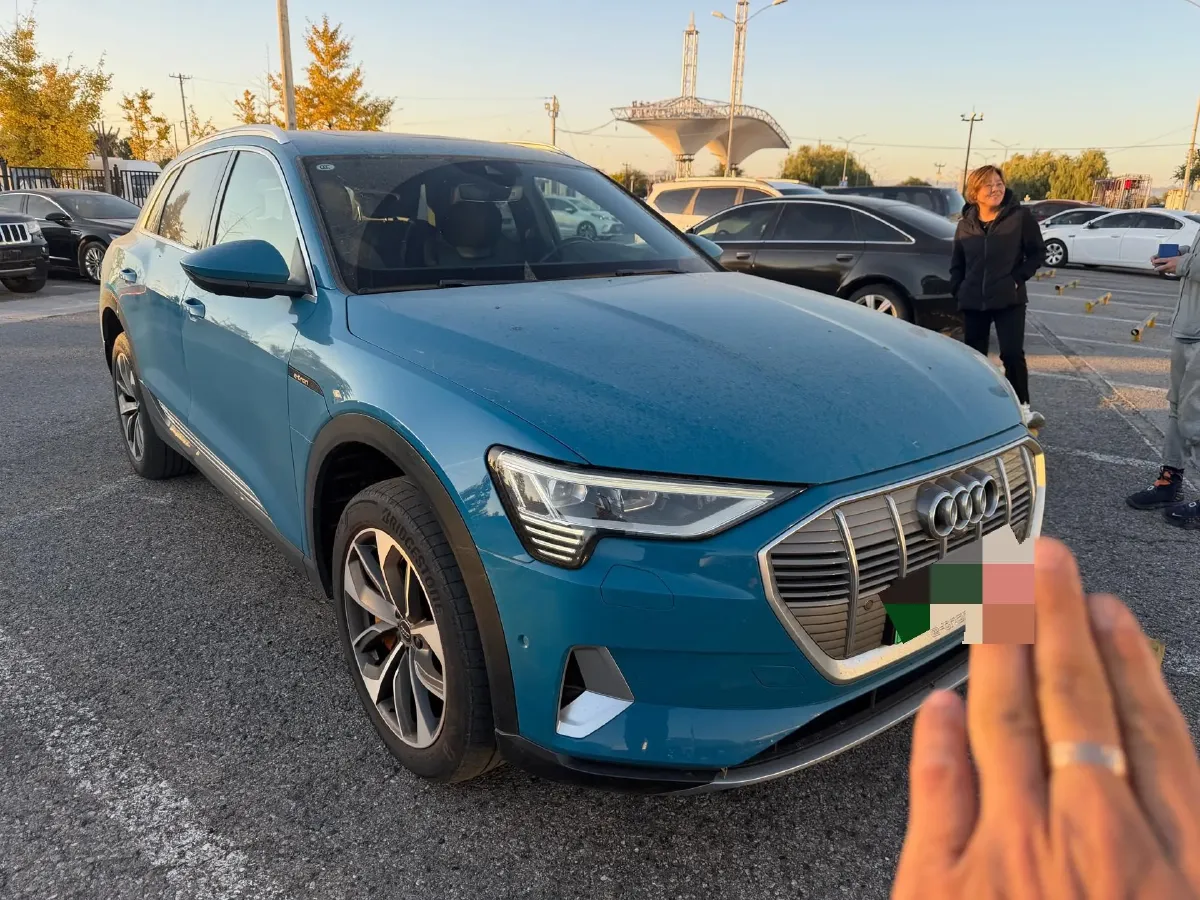 2019 Audi e-tron 2AT BEV 95KWH,autocango,china used car exporter,china ev exporter,chinese used car exporter,chinese used ev exporter