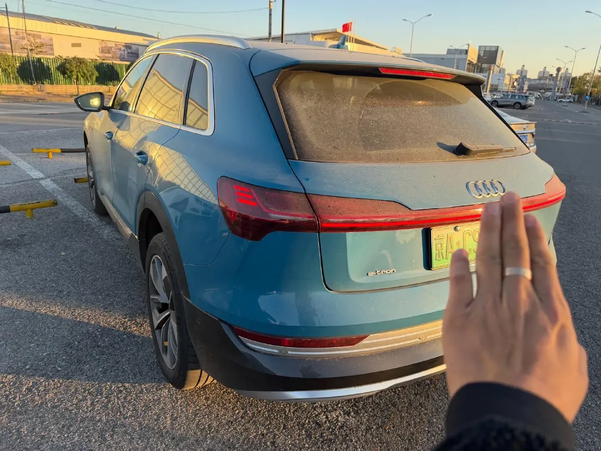 2019 Audi e-tron 2AT BEV 95KWH,autocango,china used car exporter,china ev exporter,chinese used car exporter,chinese used ev exporter