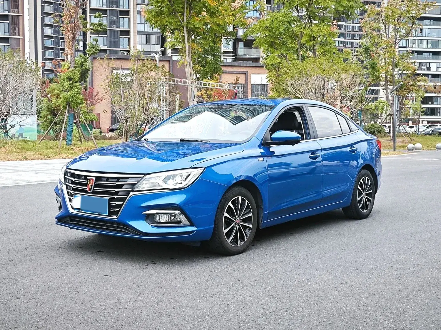 2020 ROEWE I5 view 1