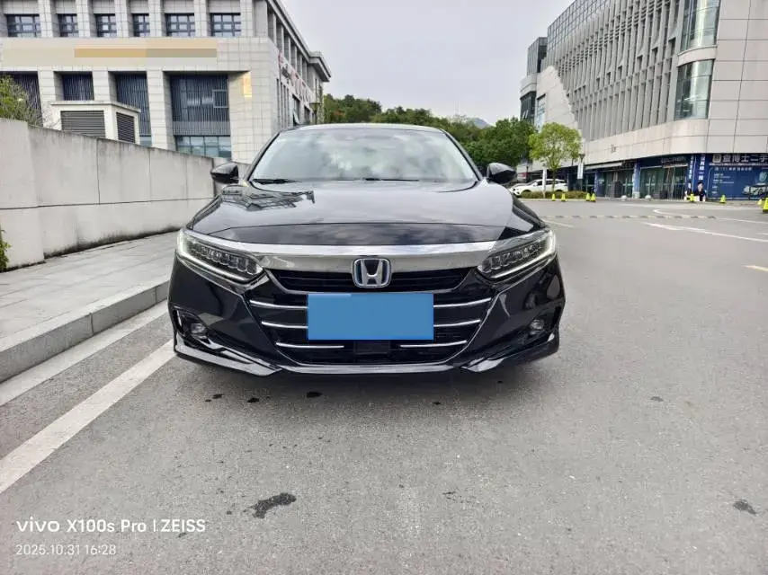 2022 HONDA ACCORD thumbnail 2