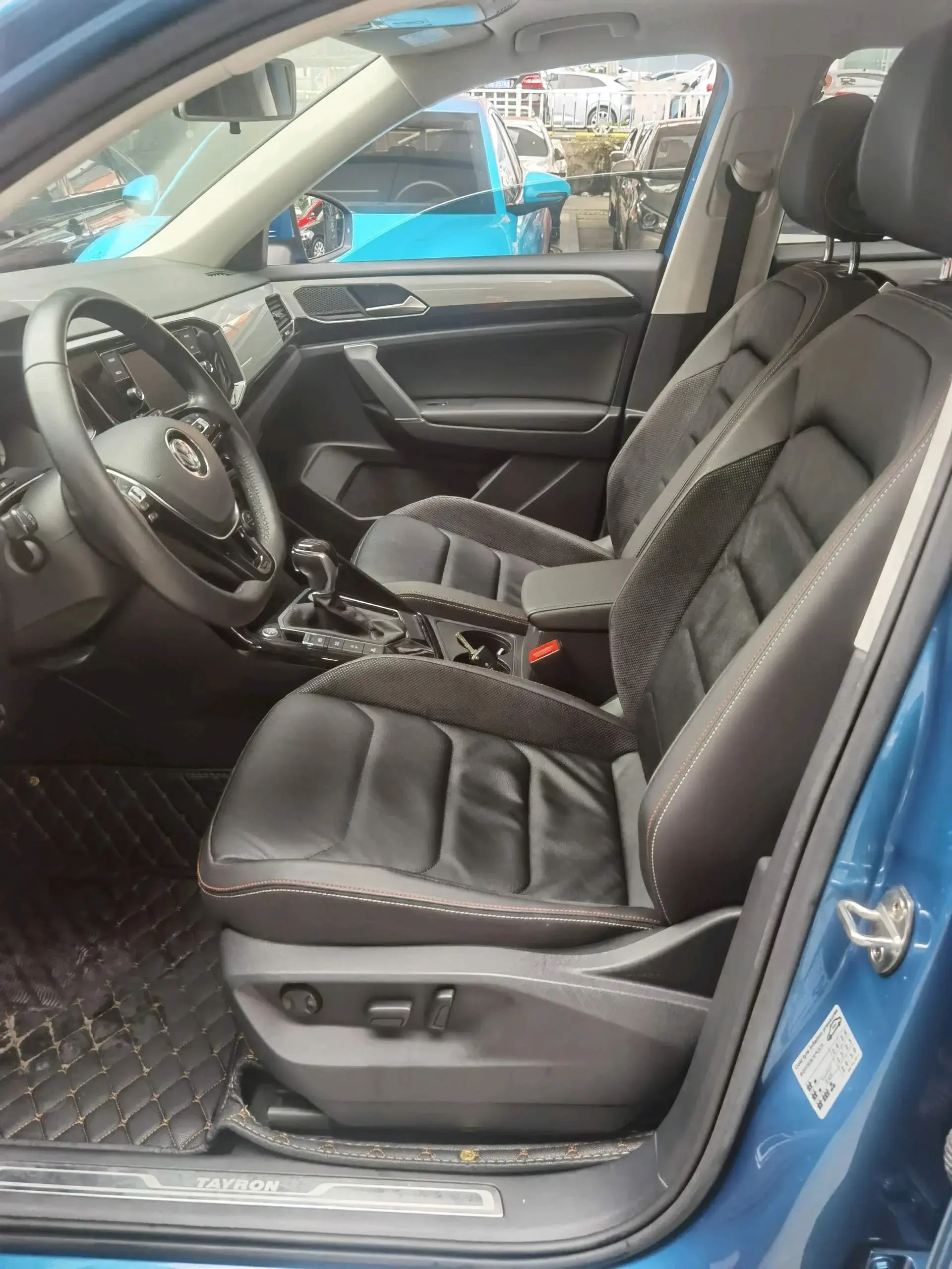 2019 VOLKSWAGEN TAYRON thumbnail 4