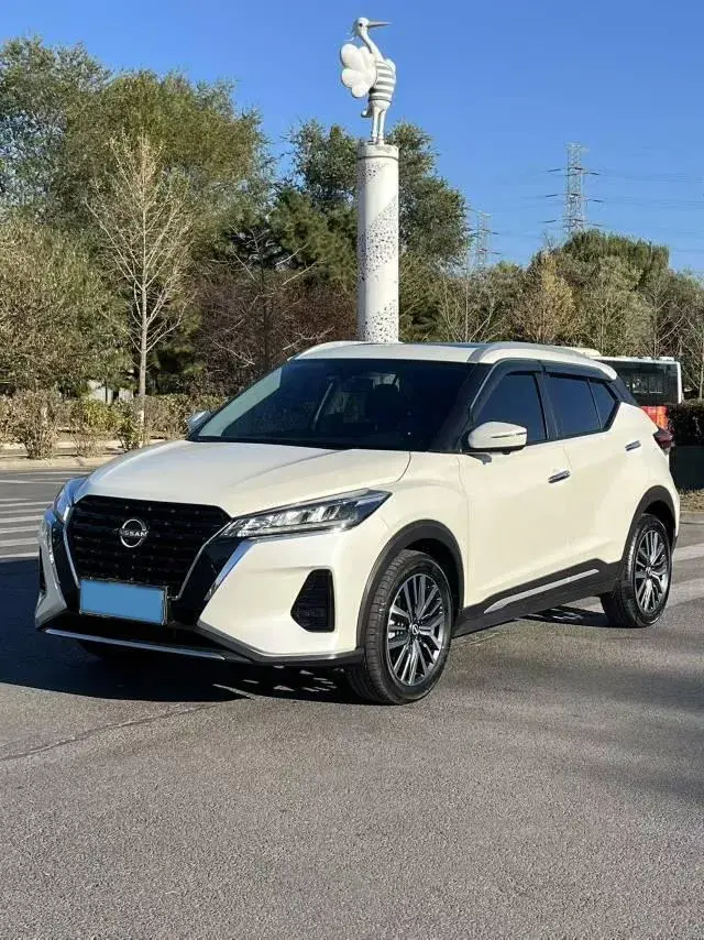 2023 Nissan Kicks 1.5L 122HP L4 CVT