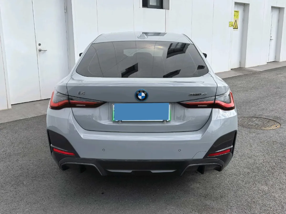 2023 BMW i4 BEV 83.9KWH,autocango,china used car exporter,china ev exporter,chinese used car exporter,chinese used ev exporter