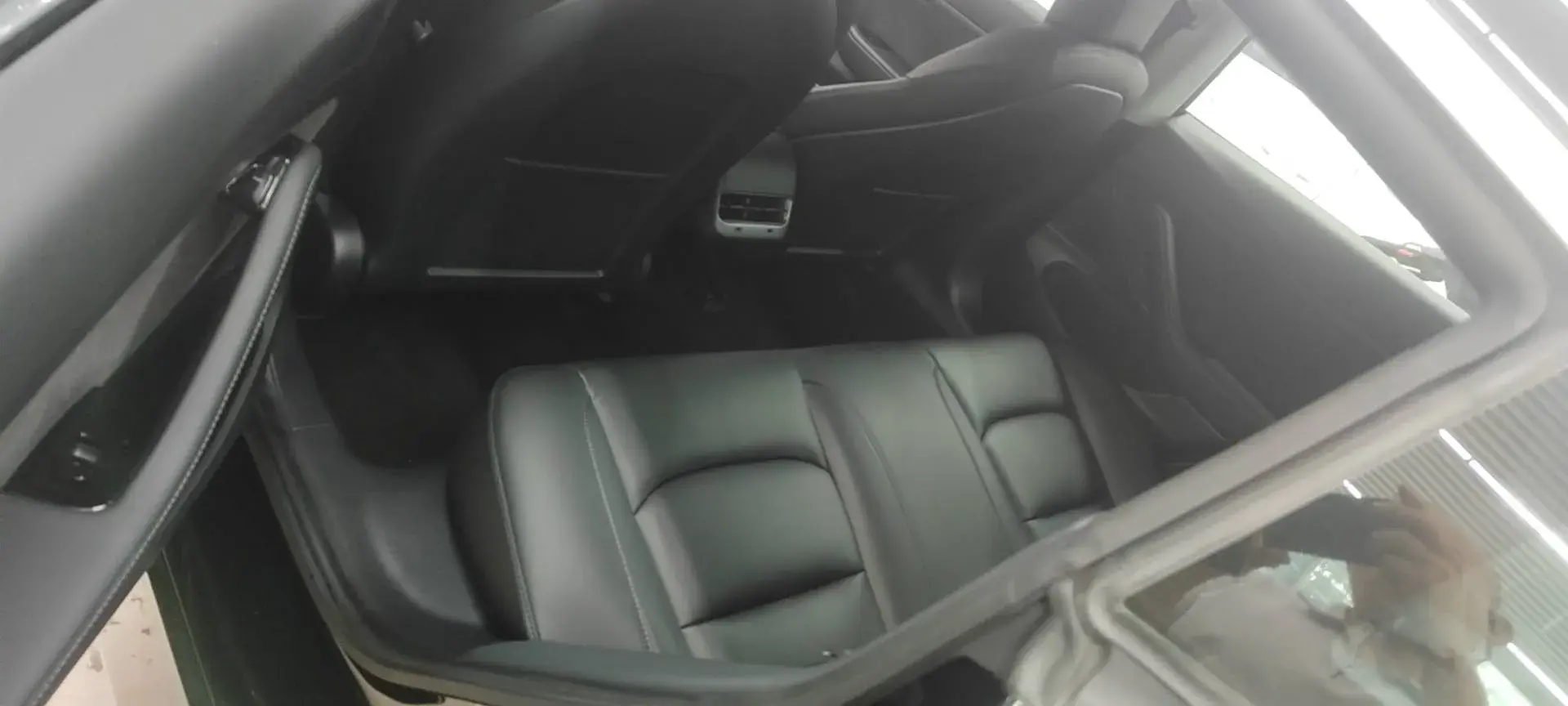 2019 TESLA MODEL thumbnail 4