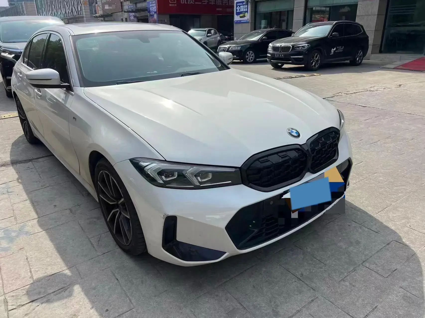 2023 BMW 3 thumbnail 2