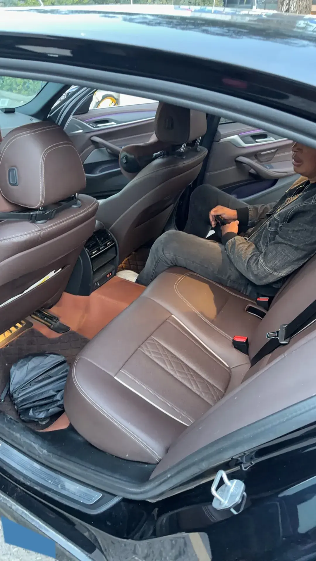 2022 BMW 5 thumbnail 3