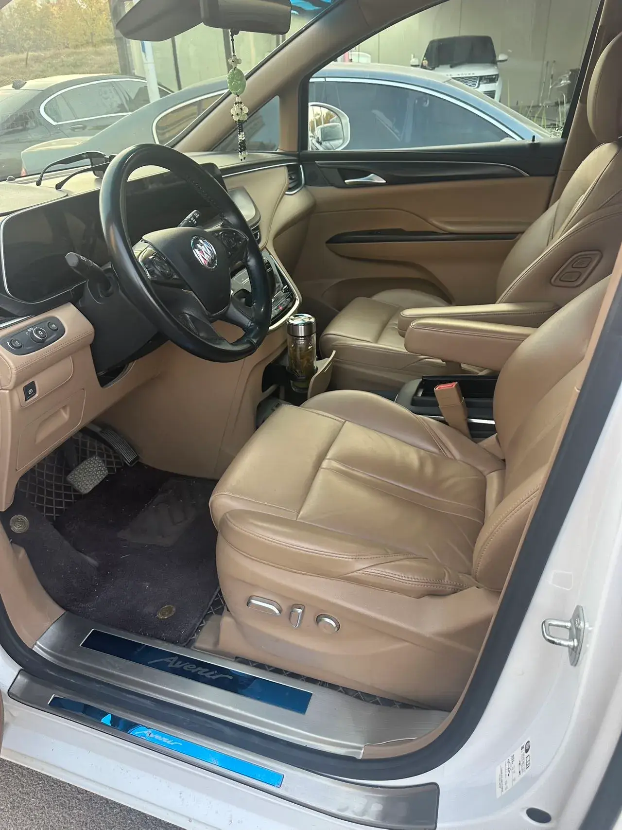 2021 BUICK GL8 thumbnail 3