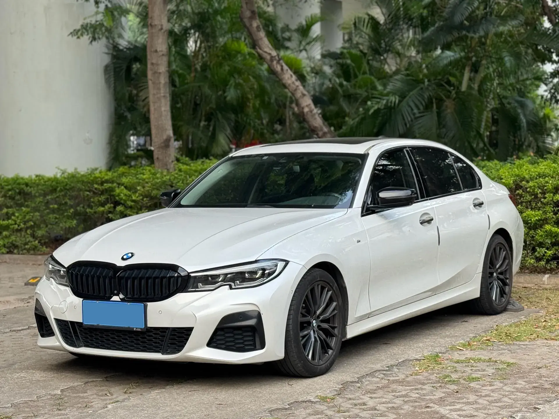 2020 BMW 3 view 1