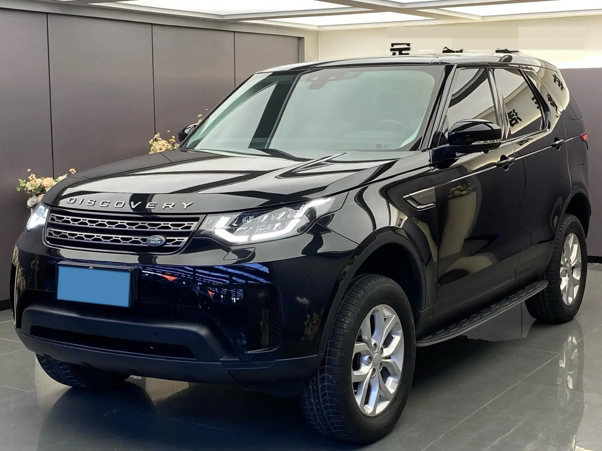 2018 LAND ROVER view 1