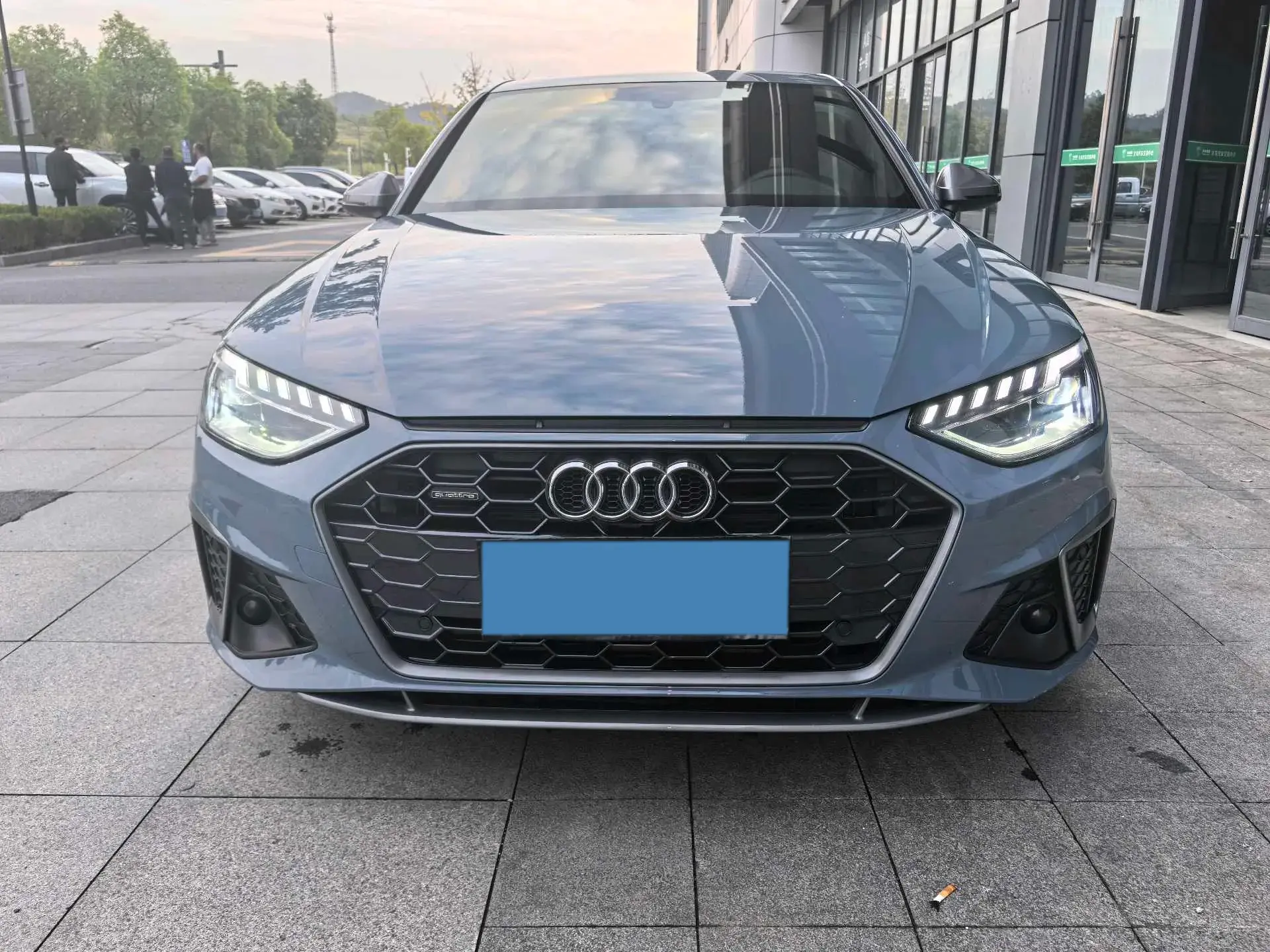 2022 AUDI A4L thumbnail 2