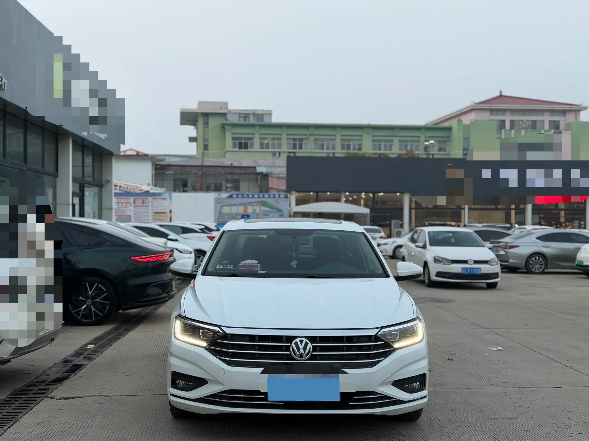 2019 VOLKSWAGEN SAGITAR thumbnail 2