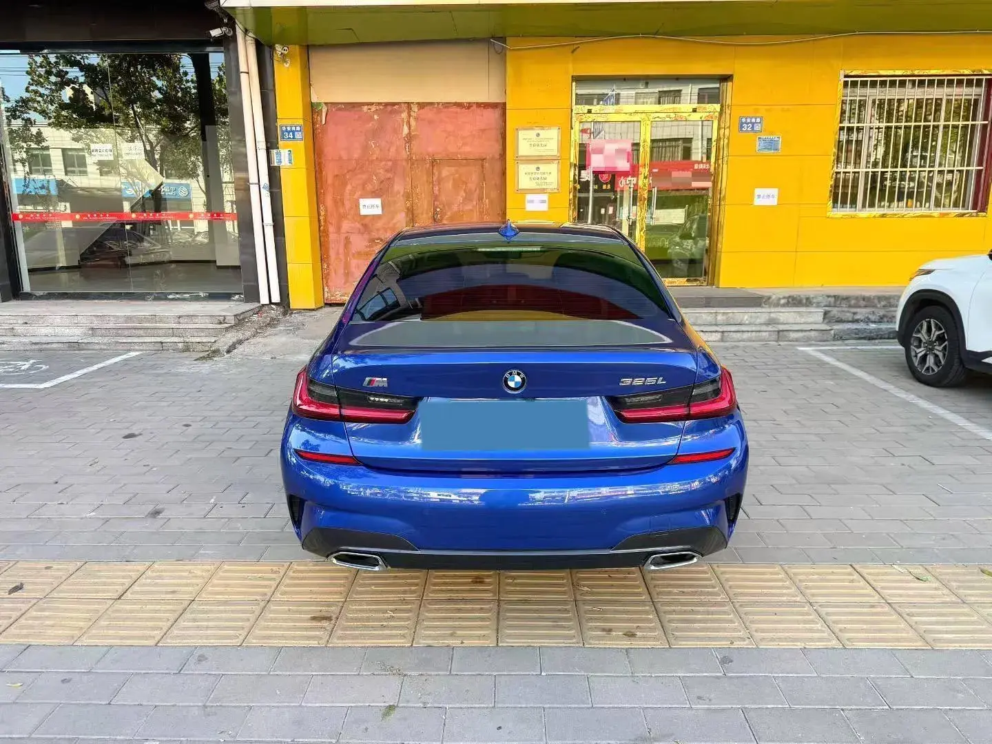 2020 BMW 3 thumbnail 3