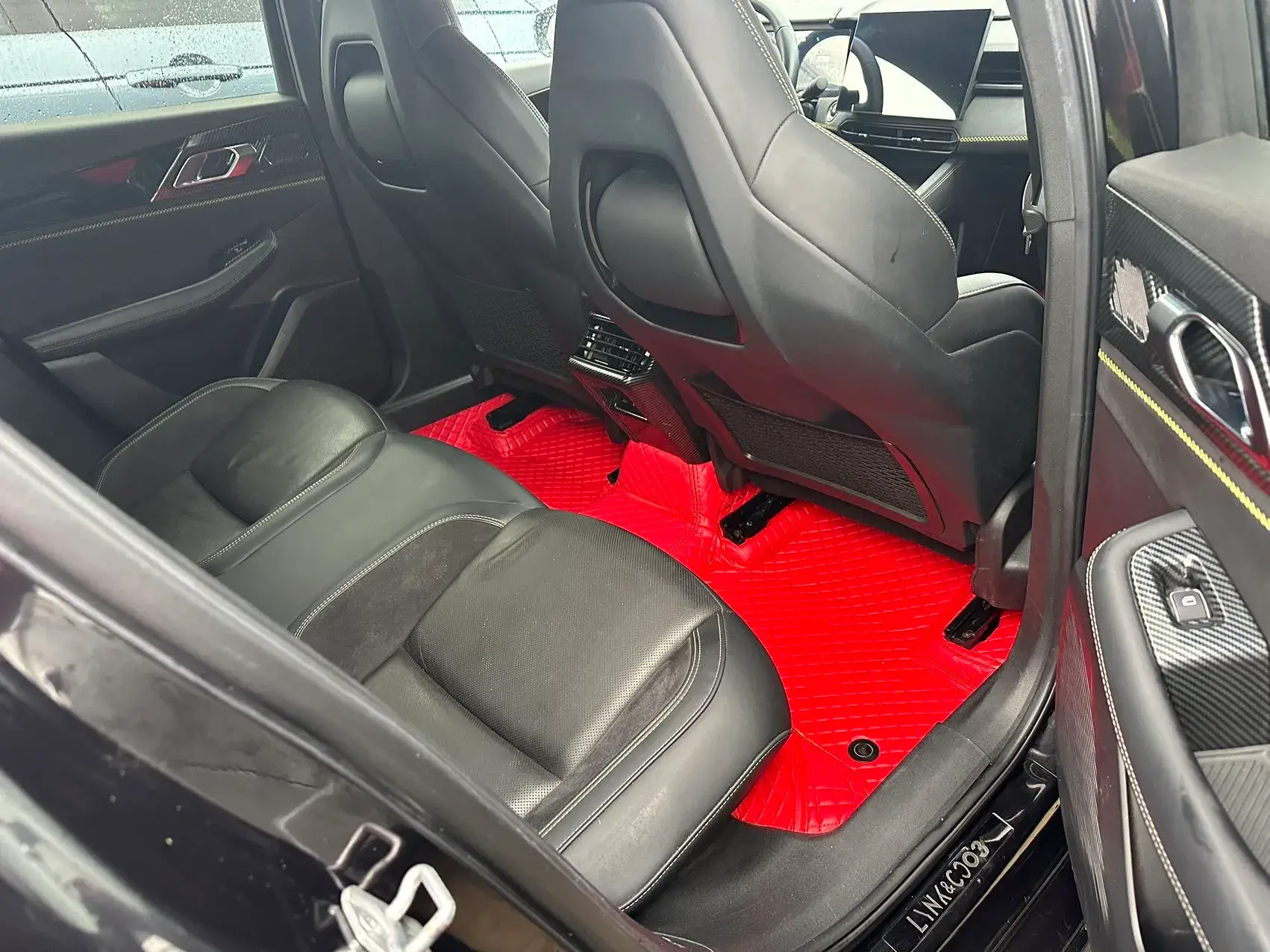 2023 LYNK&CO 03 thumbnail 3