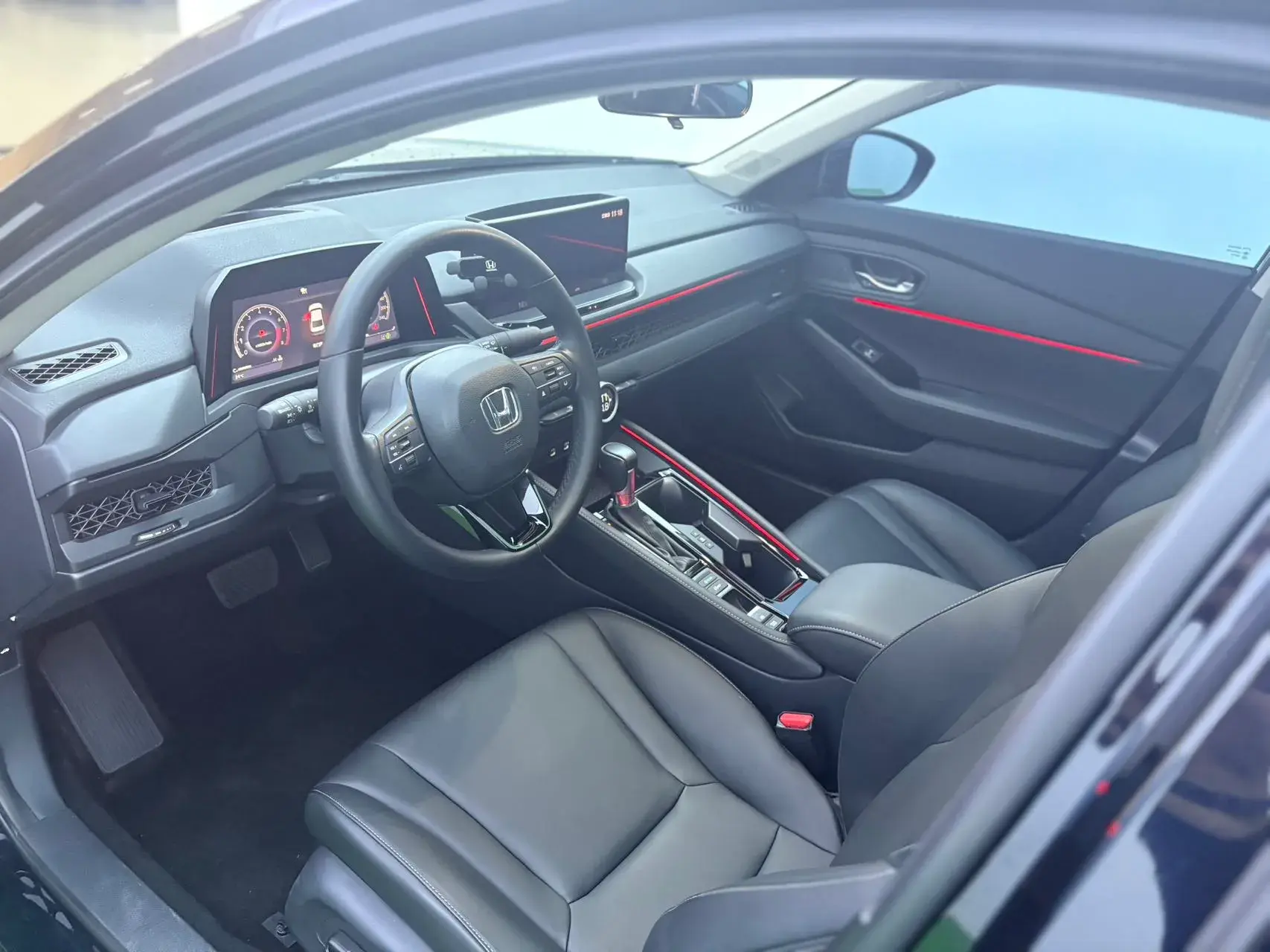 2023 HONDA ACCORD thumbnail 2