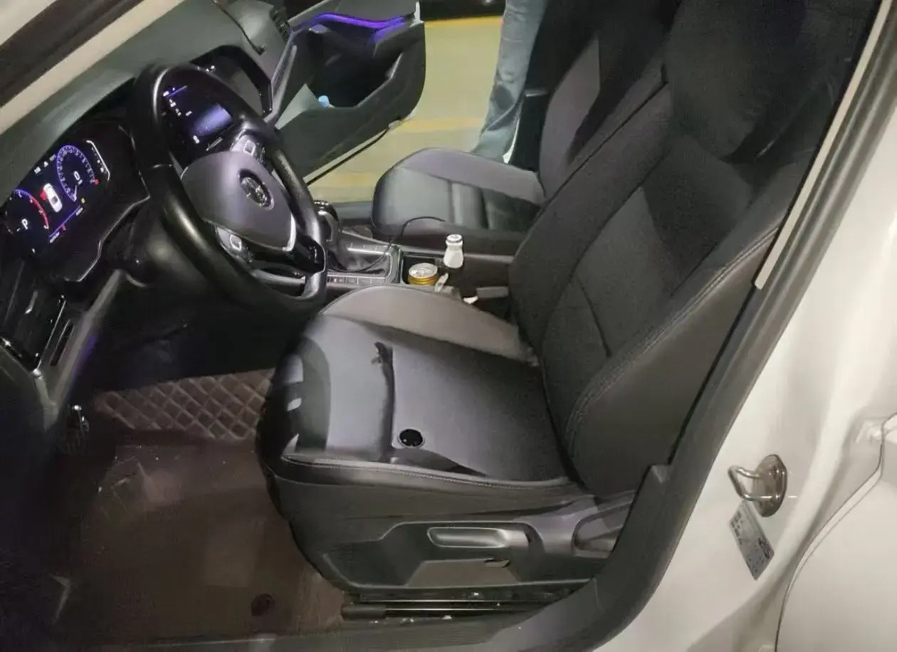 2022 VOLKSWAGEN SAGITAR thumbnail 2