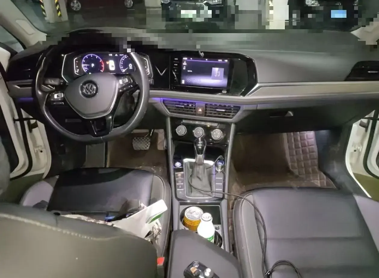 2022 VOLKSWAGEN SAGITAR thumbnail 4