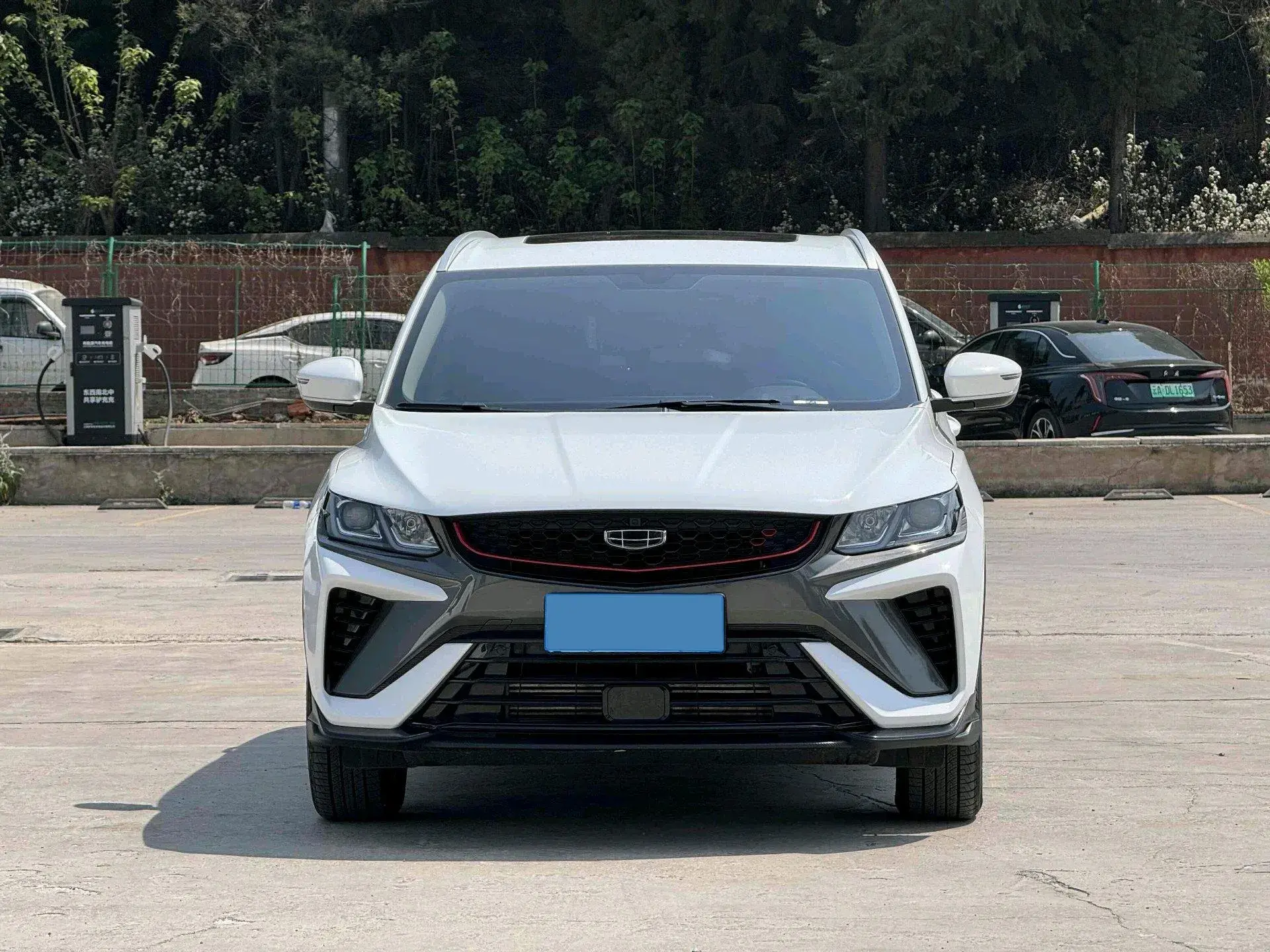 2021 GEELY COOLRAY thumbnail 2
