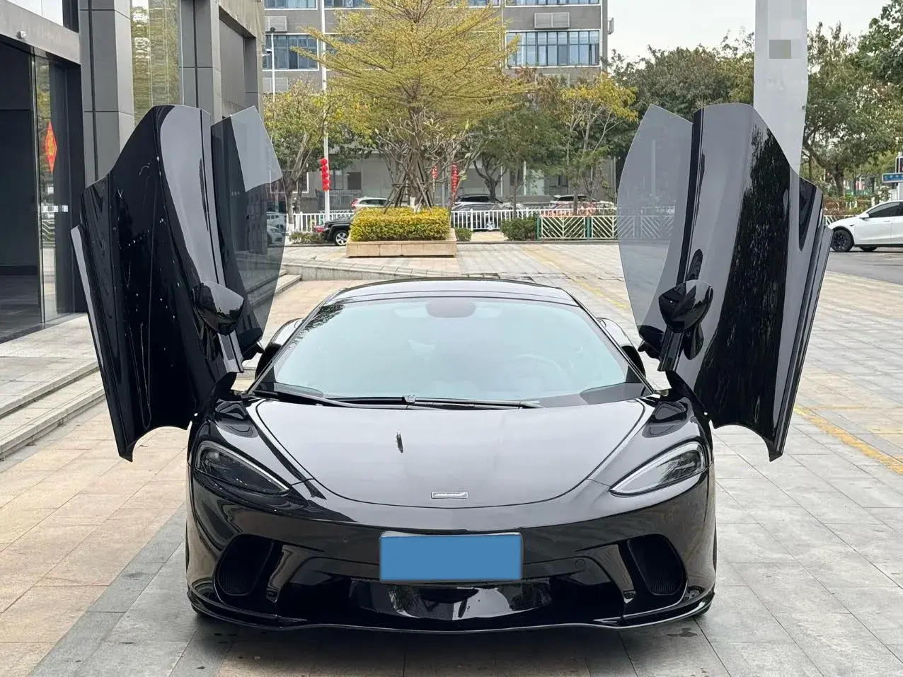 2022 MCLAREN GT thumbnail 2