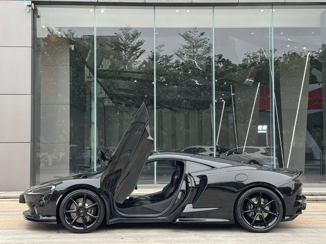 2022 MCLAREN GT thumbnail 4