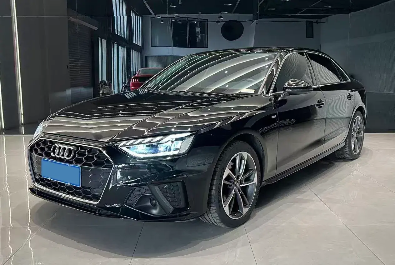 2024 Audi A4L 2.0T 190HP L4 7DCT